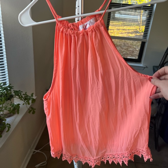 Spring Top - Picture 2 of 6